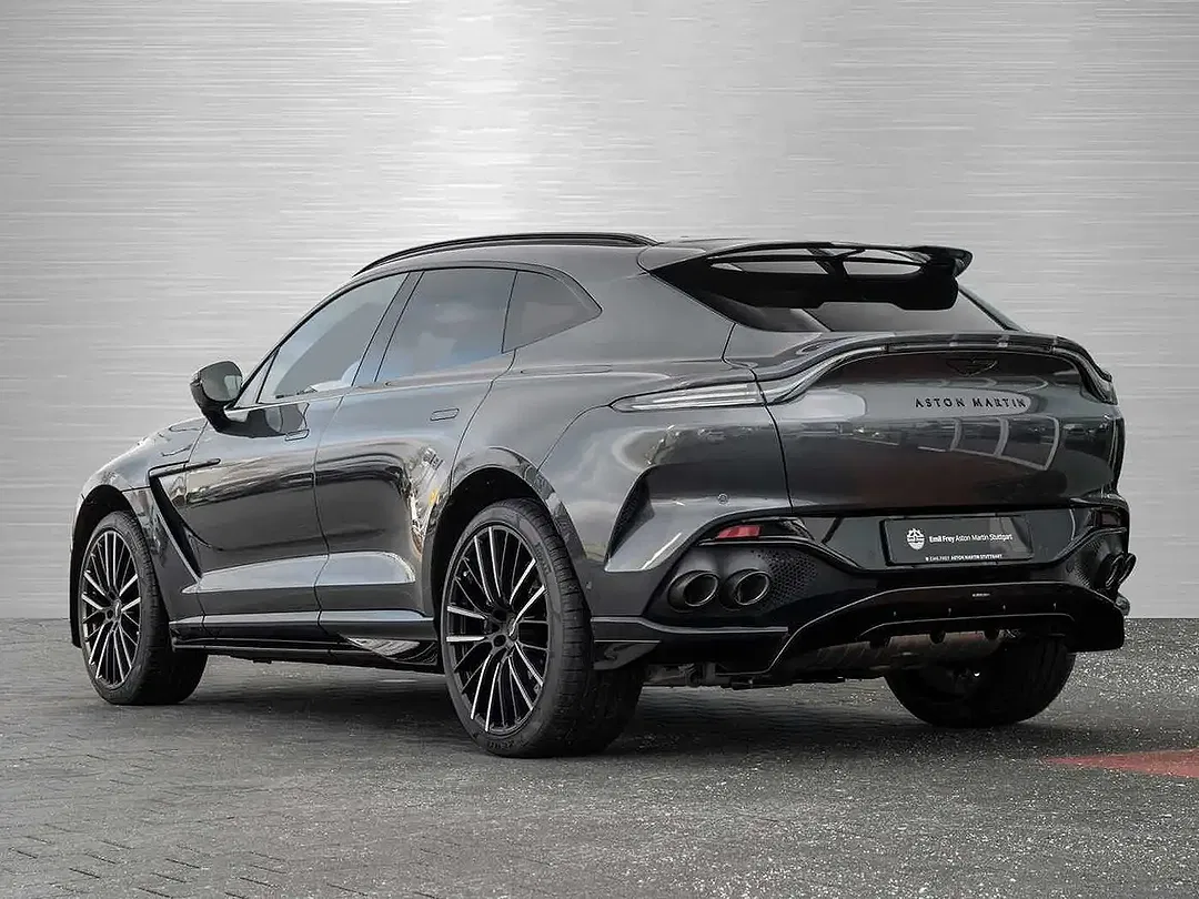 Aston Martin DBX - Thumbnail 2