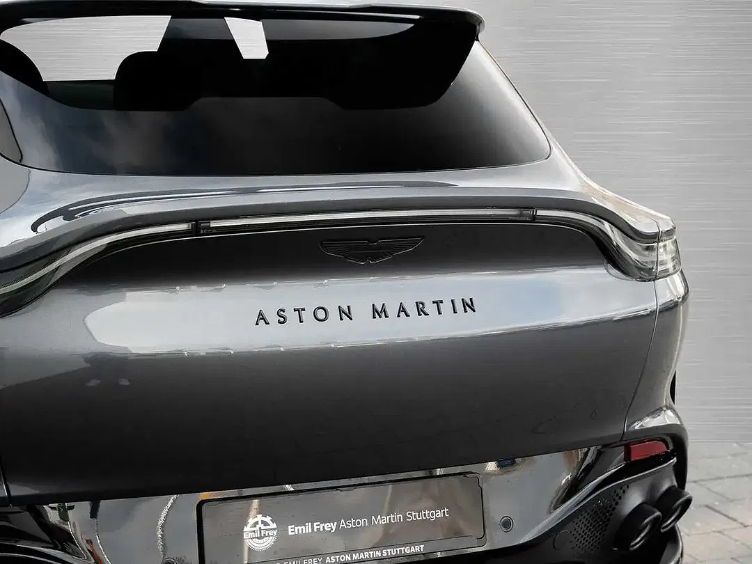 Aston Martin DBX - Thumbnail 4