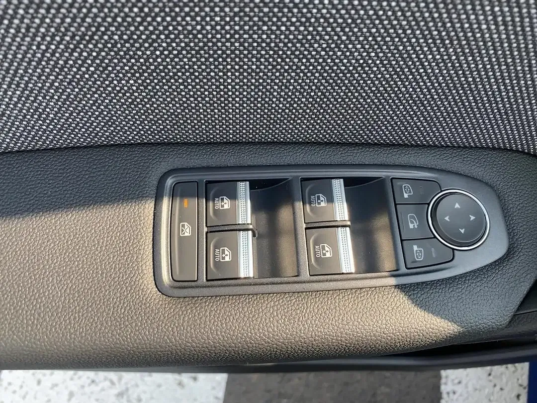 Renault Captur - Thumbnail 13