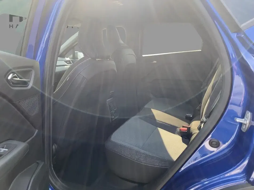 Renault Captur - Thumbnail 8