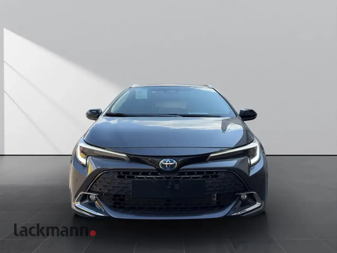 Toyota Corolla - Thumbnail 2