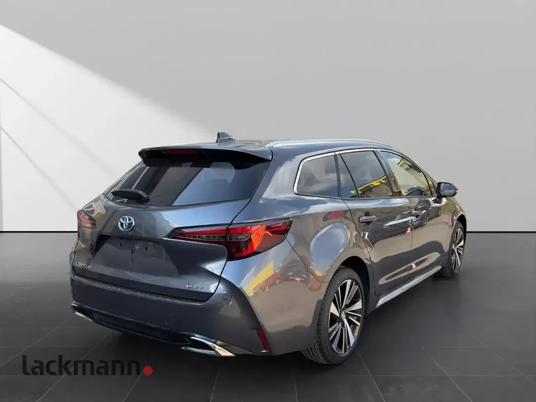 Toyota Corolla - Thumbnail 6