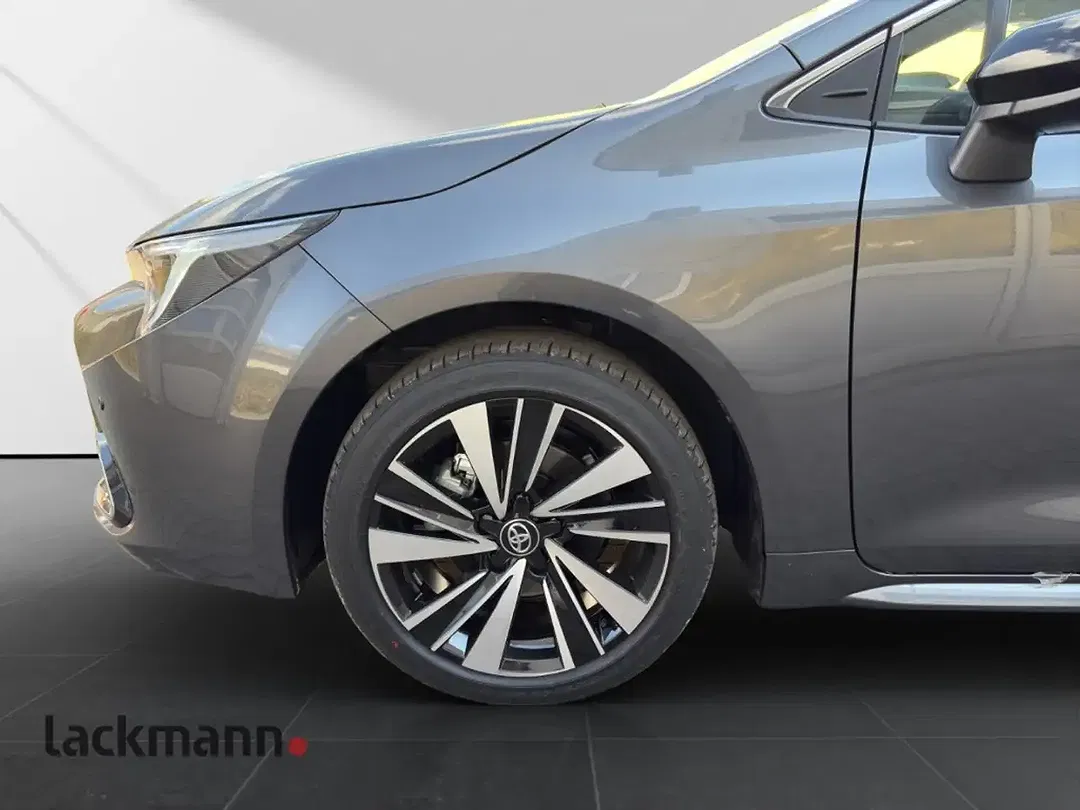 Toyota Corolla - Thumbnail 7
