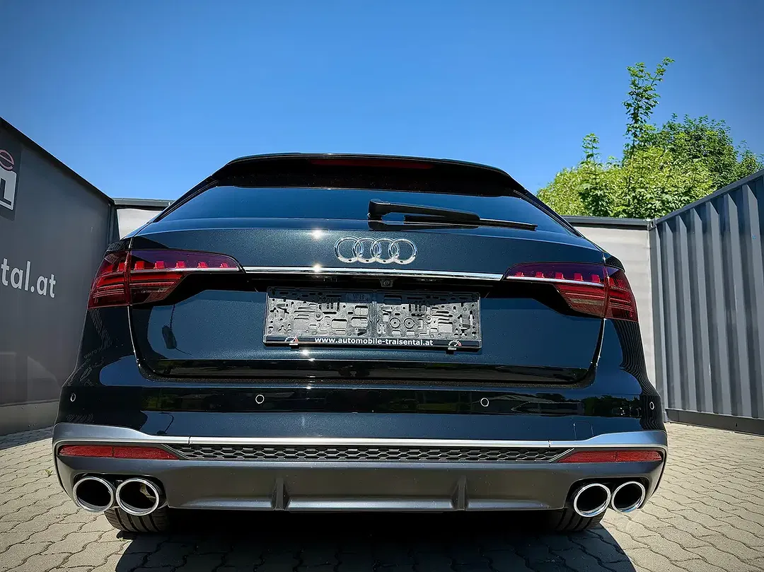 Audi S4 - Thumbnail 5