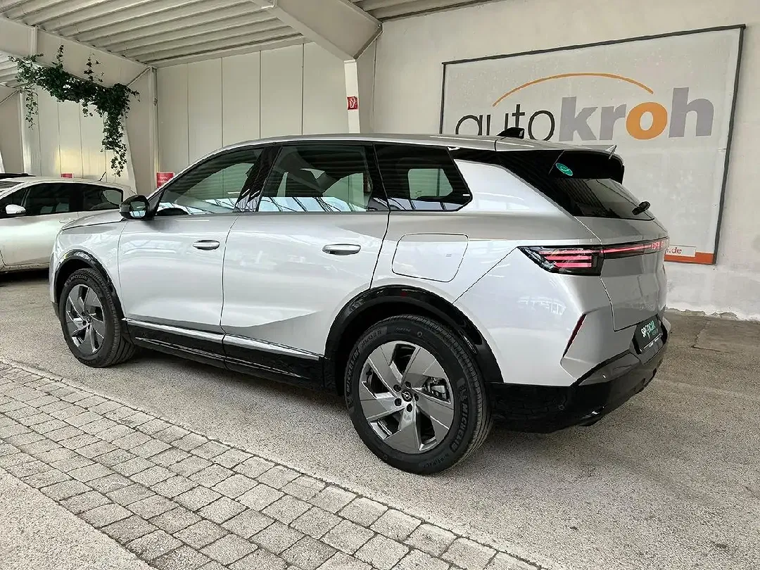 Opel Grandland - Thumbnail 3