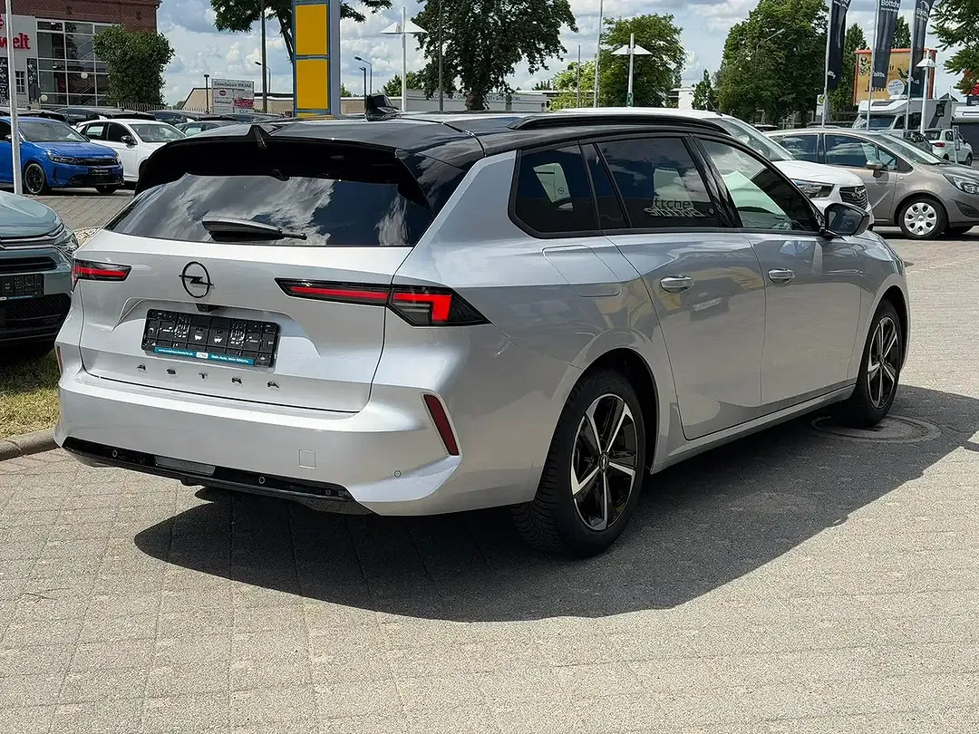 Opel Astra - Thumbnail 4