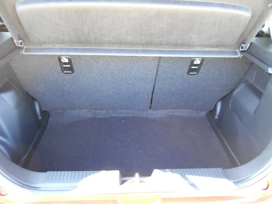 Suzuki Swift - Thumbnail 7