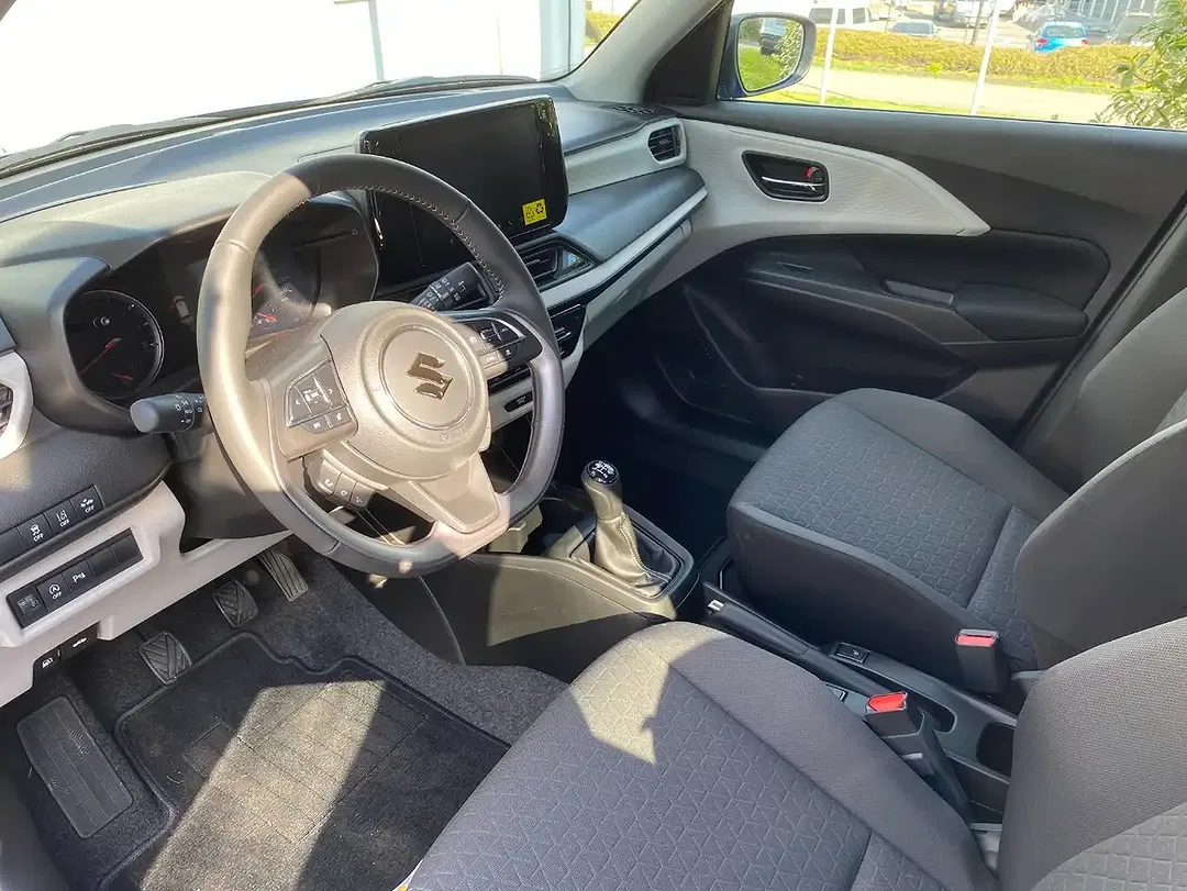 Suzuki Swift - Thumbnail 8