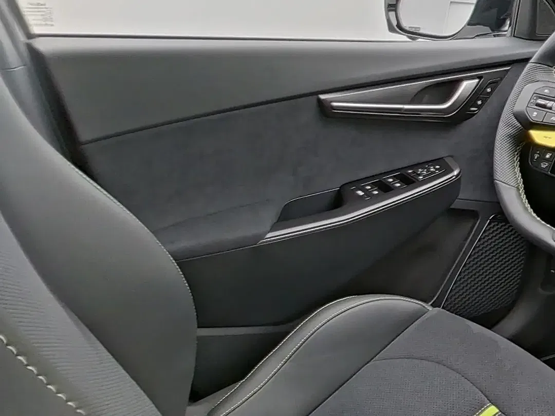 Kia EV6 - Thumbnail 12