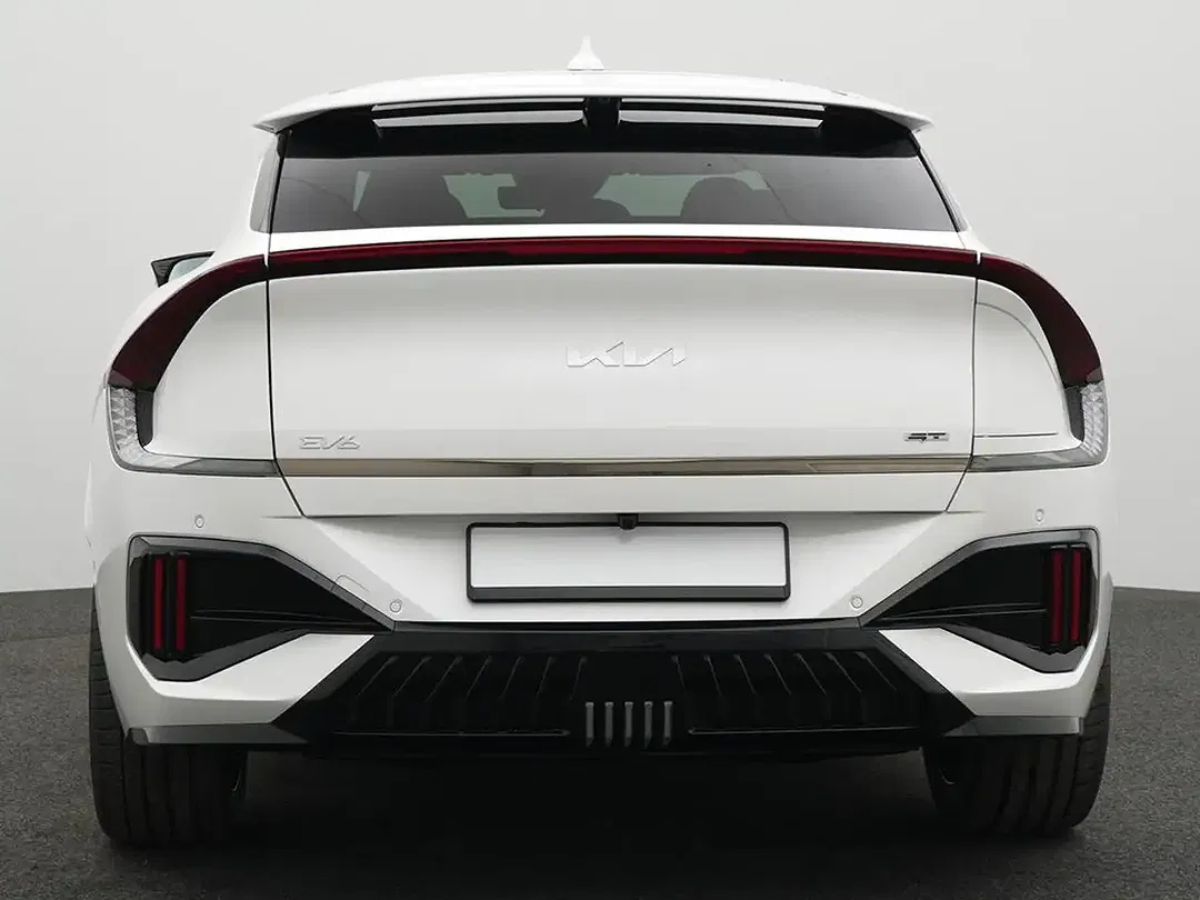 Kia EV6 - Thumbnail 3