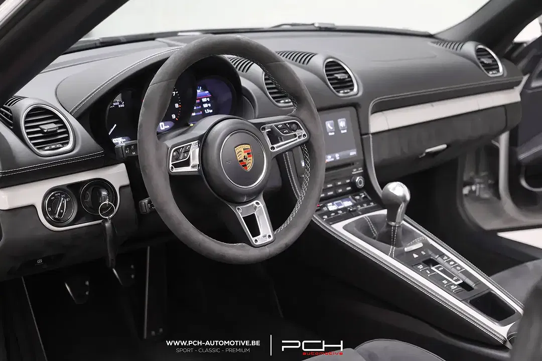 Porsche 718 Spyder - Thumbnail 13