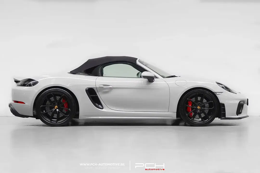 Porsche 718 Spyder - Thumbnail 3