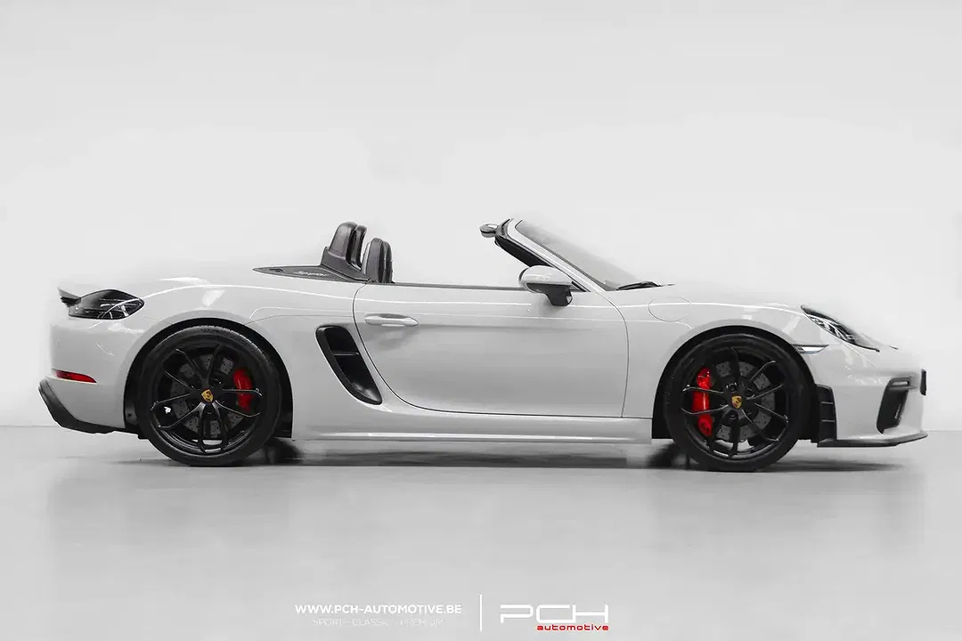 Porsche 718 Spyder - Thumbnail 4