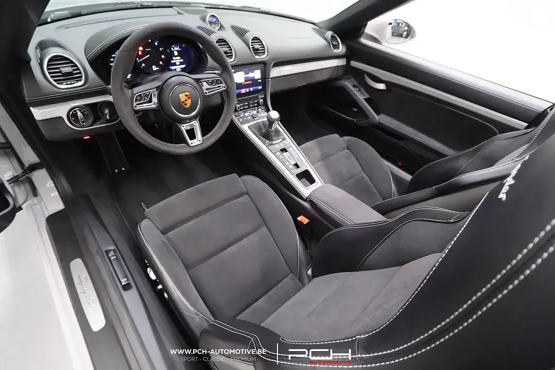 Porsche 718 Spyder - Thumbnail 9