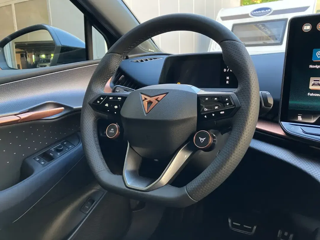 CUPRA Tavascan - Thumbnail 15