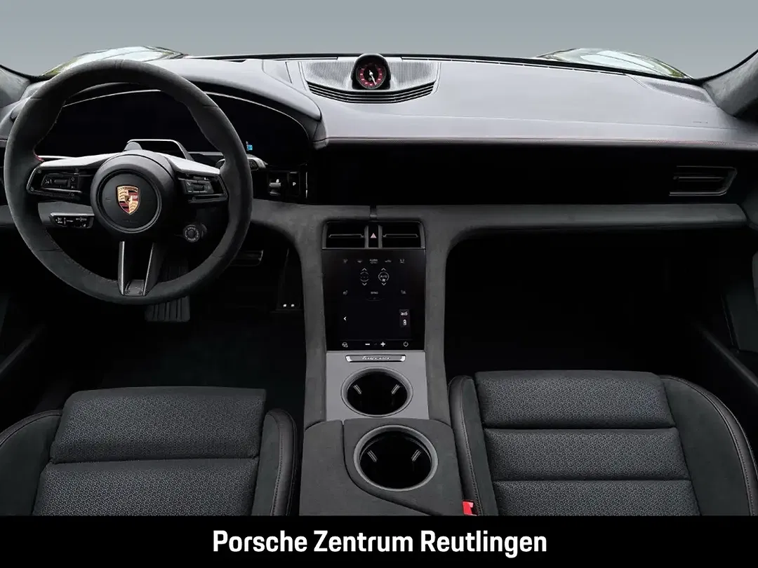Porsche Taycan - Thumbnail 11