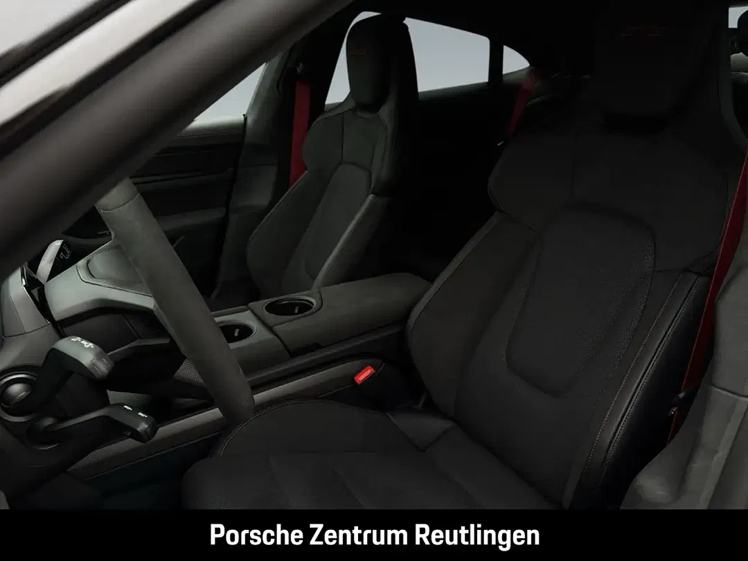 Porsche Taycan - Thumbnail 9