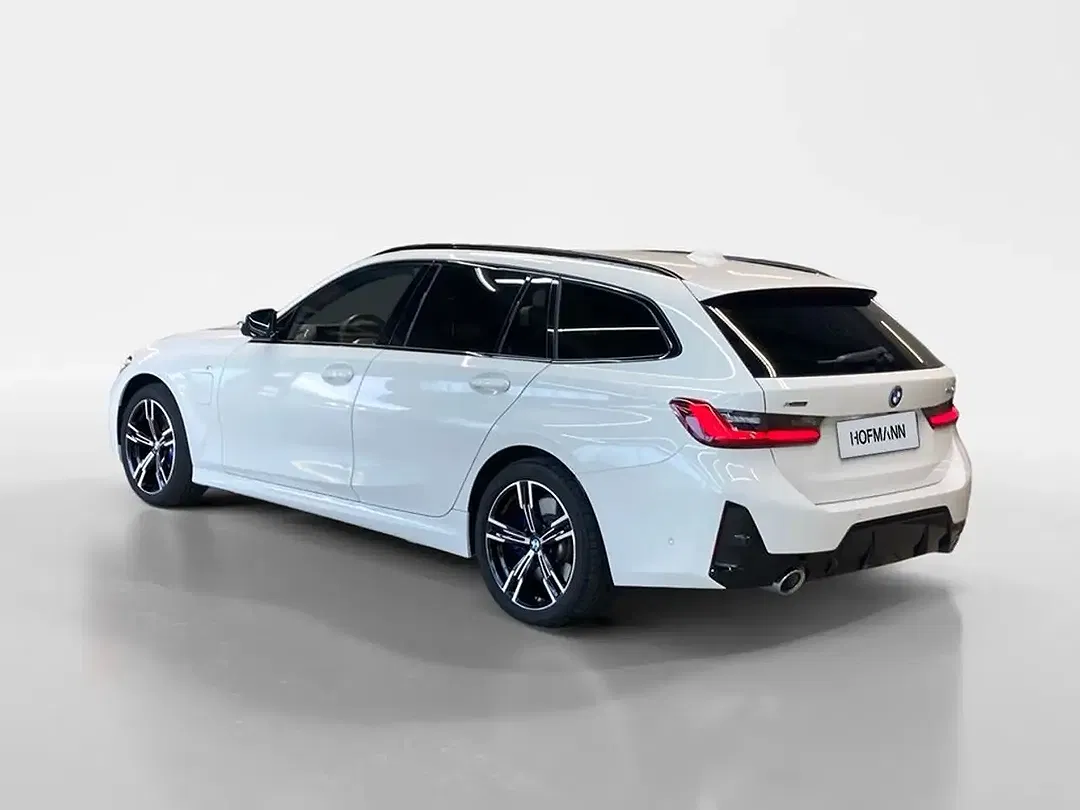 BMW 330 - Thumbnail 5