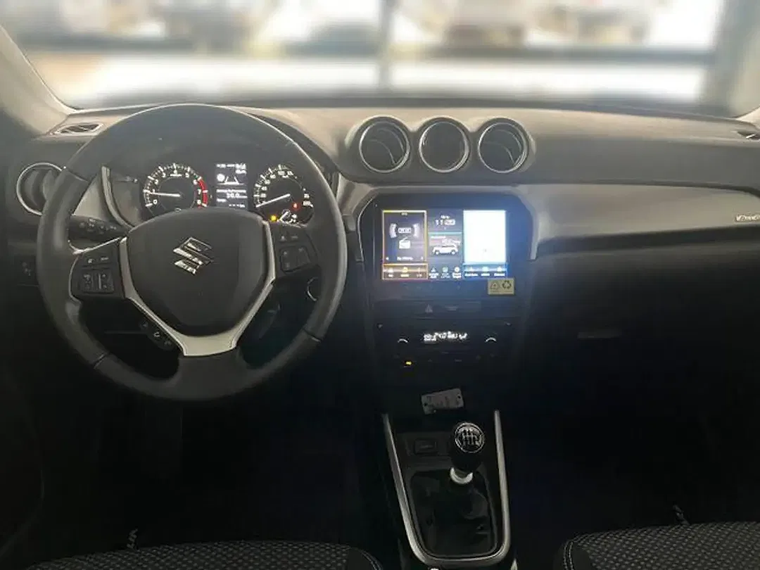 Suzuki Vitara - Thumbnail 10