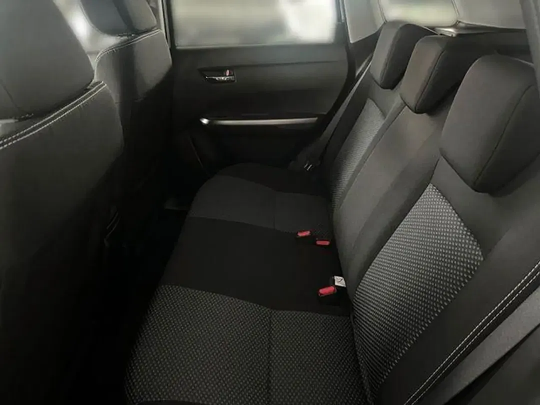 Suzuki Vitara - Thumbnail 11