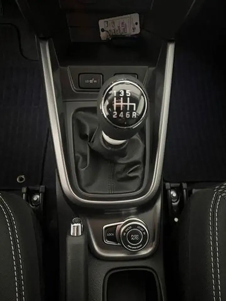 Suzuki Vitara - Thumbnail 13