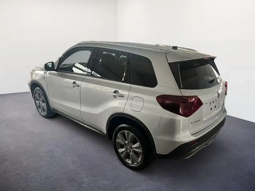 Suzuki Vitara - Thumbnail 4