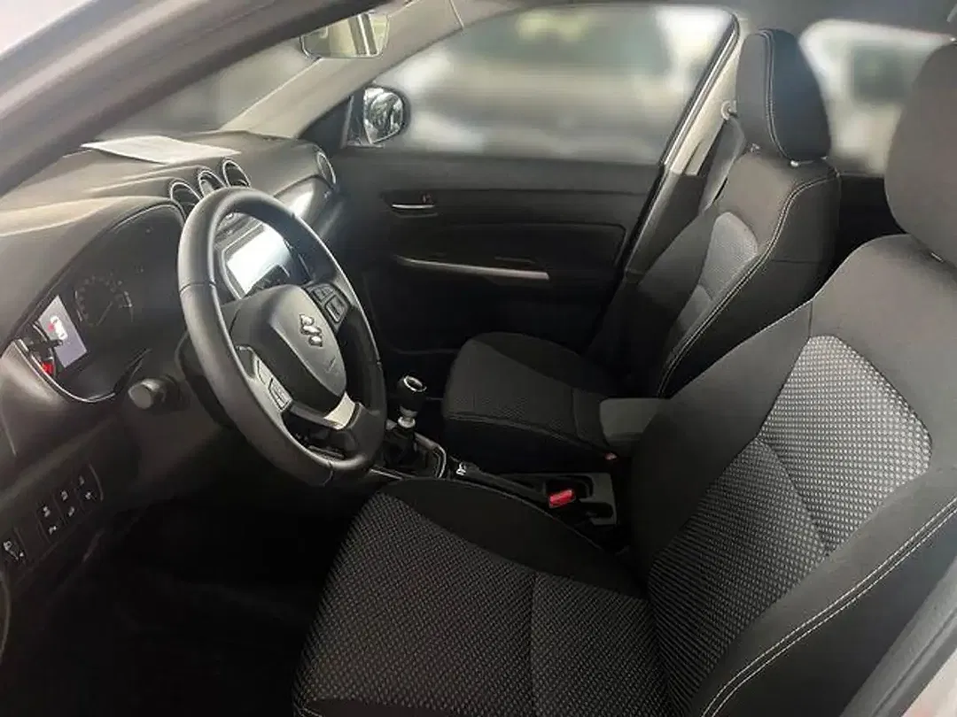 Suzuki Vitara - Thumbnail 7