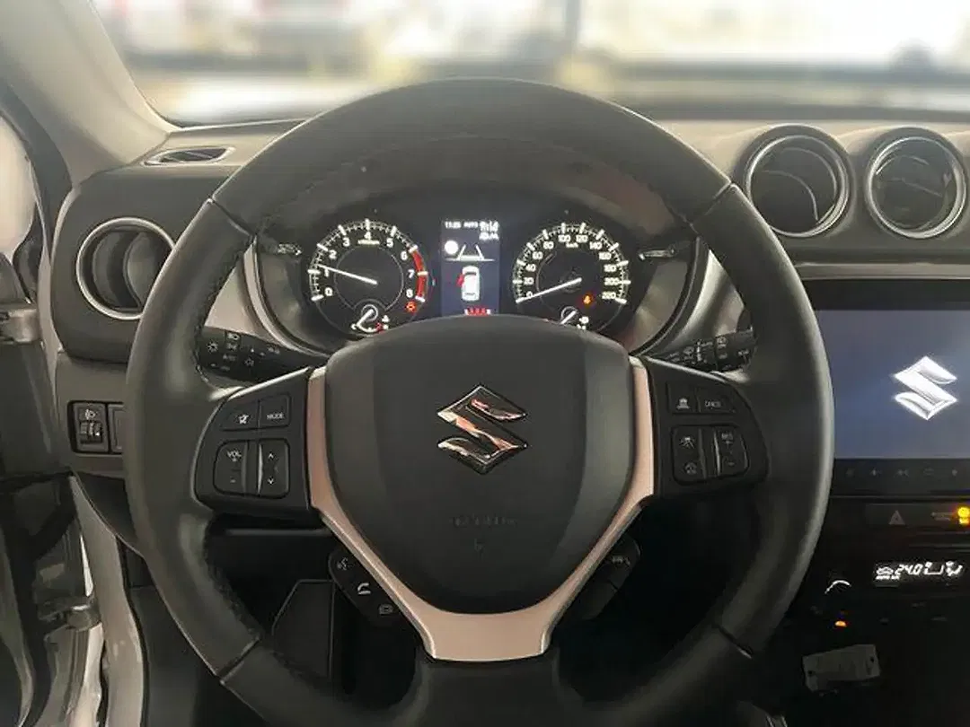 Suzuki Vitara - Thumbnail 8