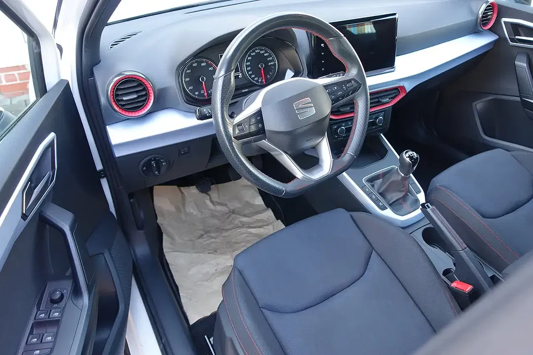 SEAT Arona - Thumbnail 10