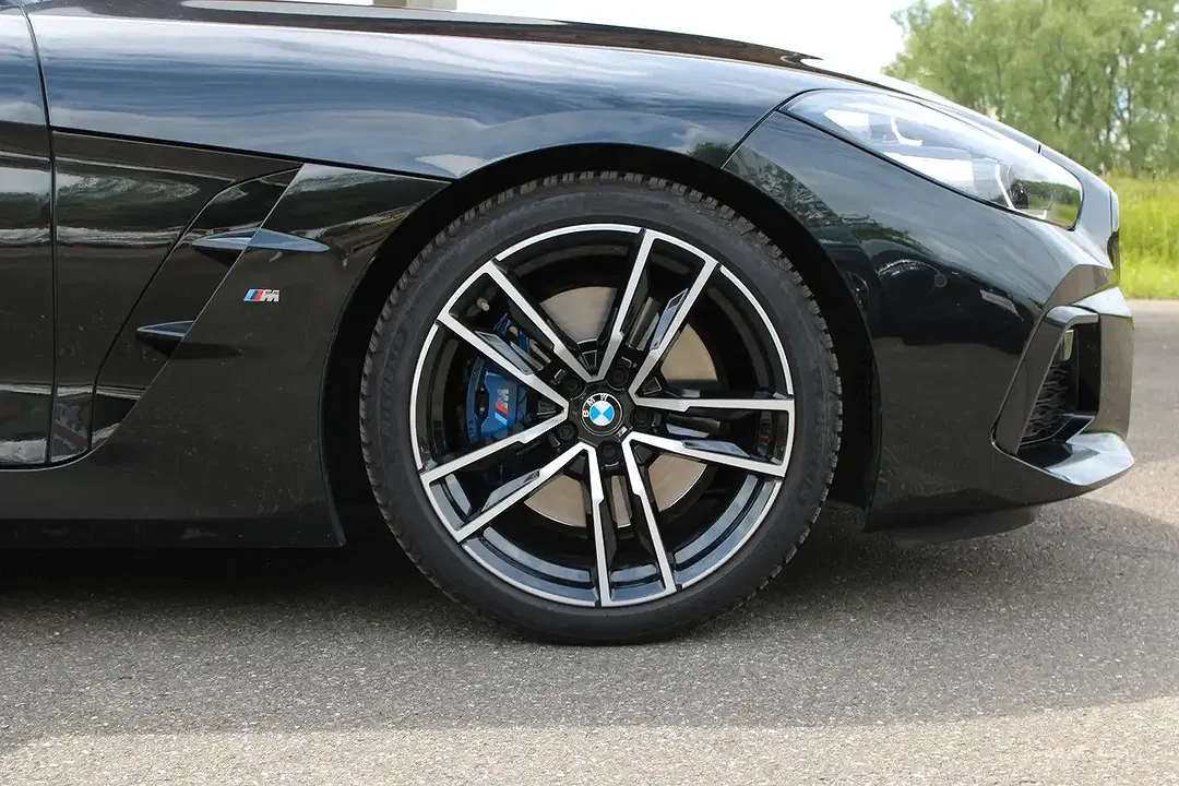 BMW Z4 - Thumbnail 11