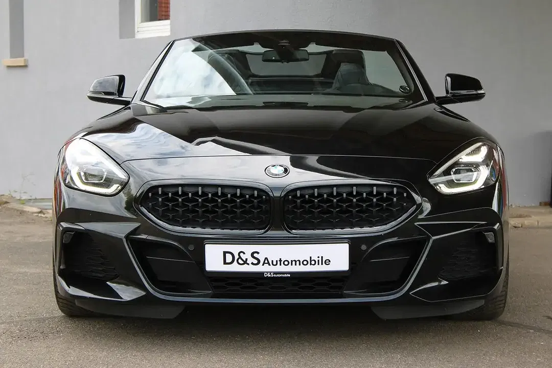 BMW Z4 - Thumbnail 3