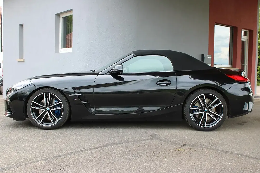 BMW Z4 - Thumbnail 9
