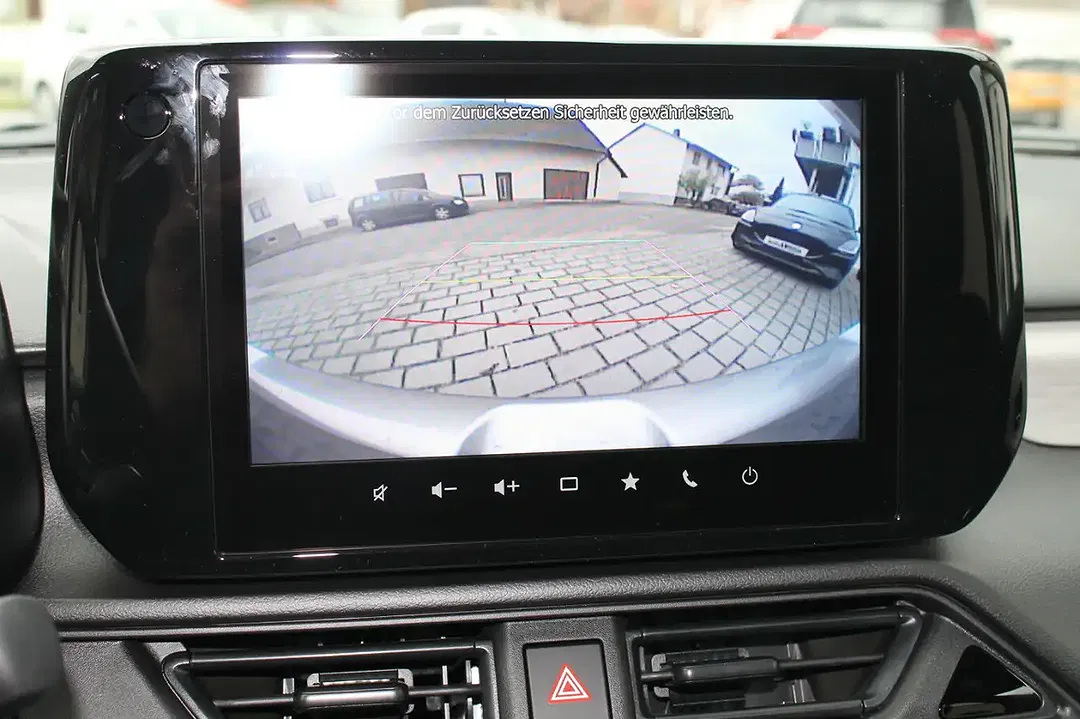 Suzuki Swift - Thumbnail 10