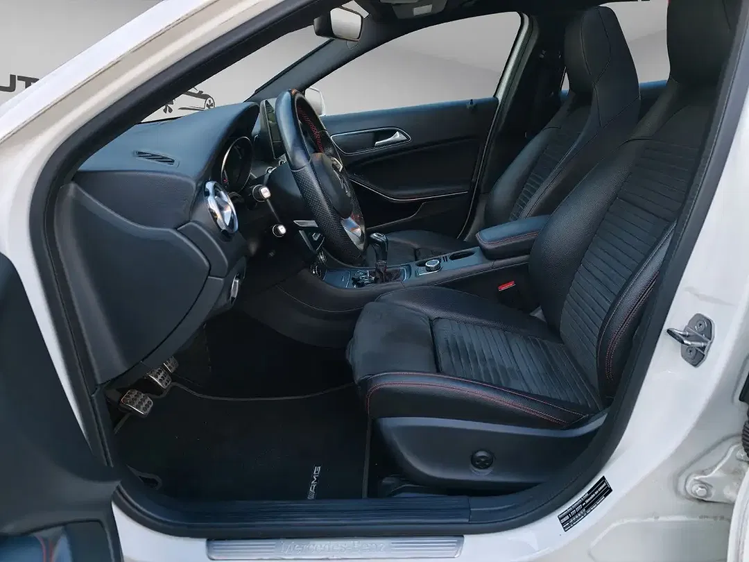 Mercedes-Benz GLA 180 - Thumbnail 6