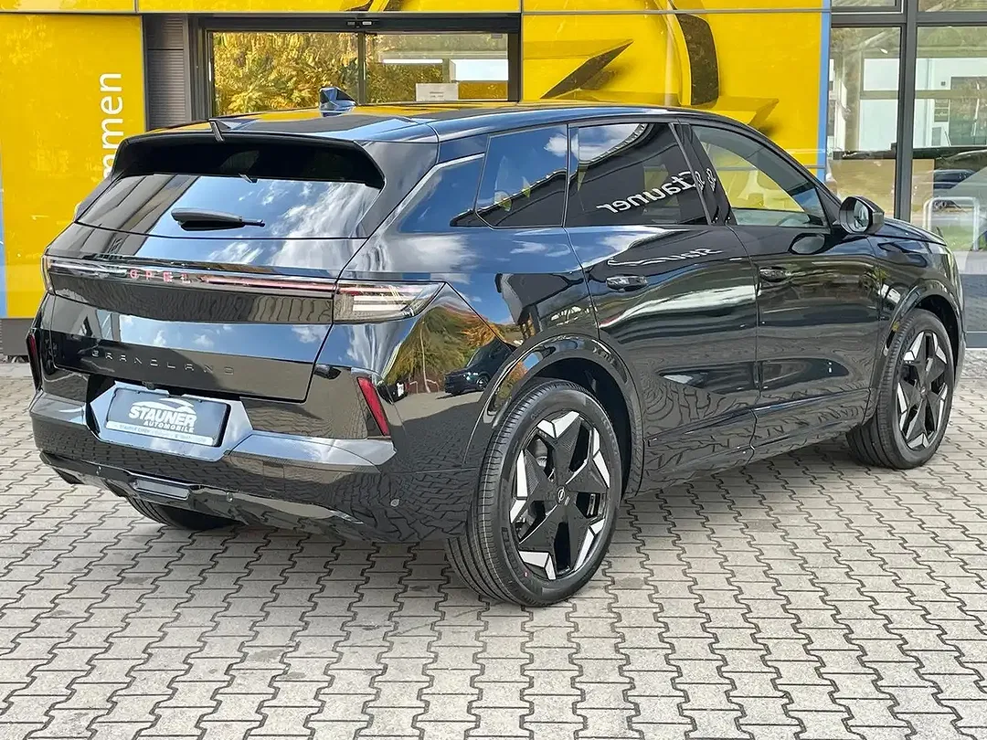 Opel Grandland - Thumbnail 3