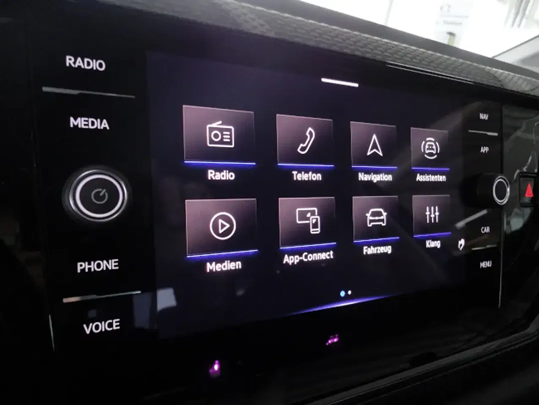 Volkswagen Polo - Thumbnail 11