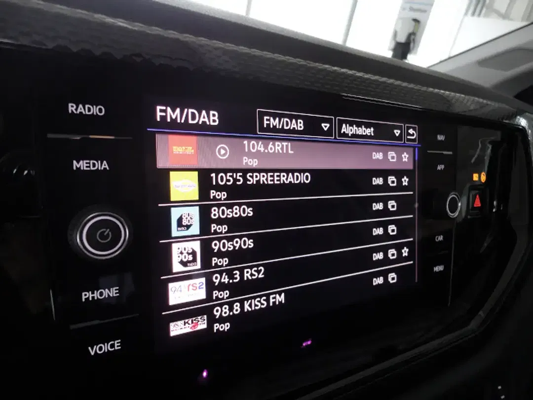Volkswagen Polo - Thumbnail 12