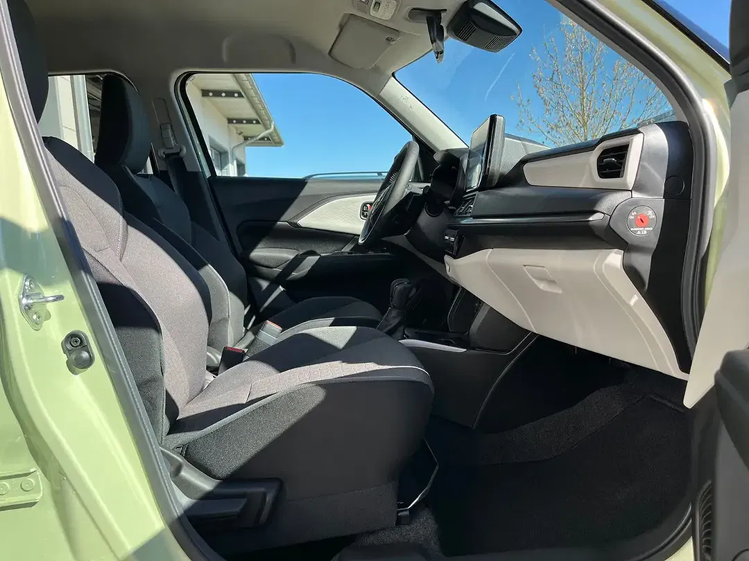 Suzuki Swift - Thumbnail 10