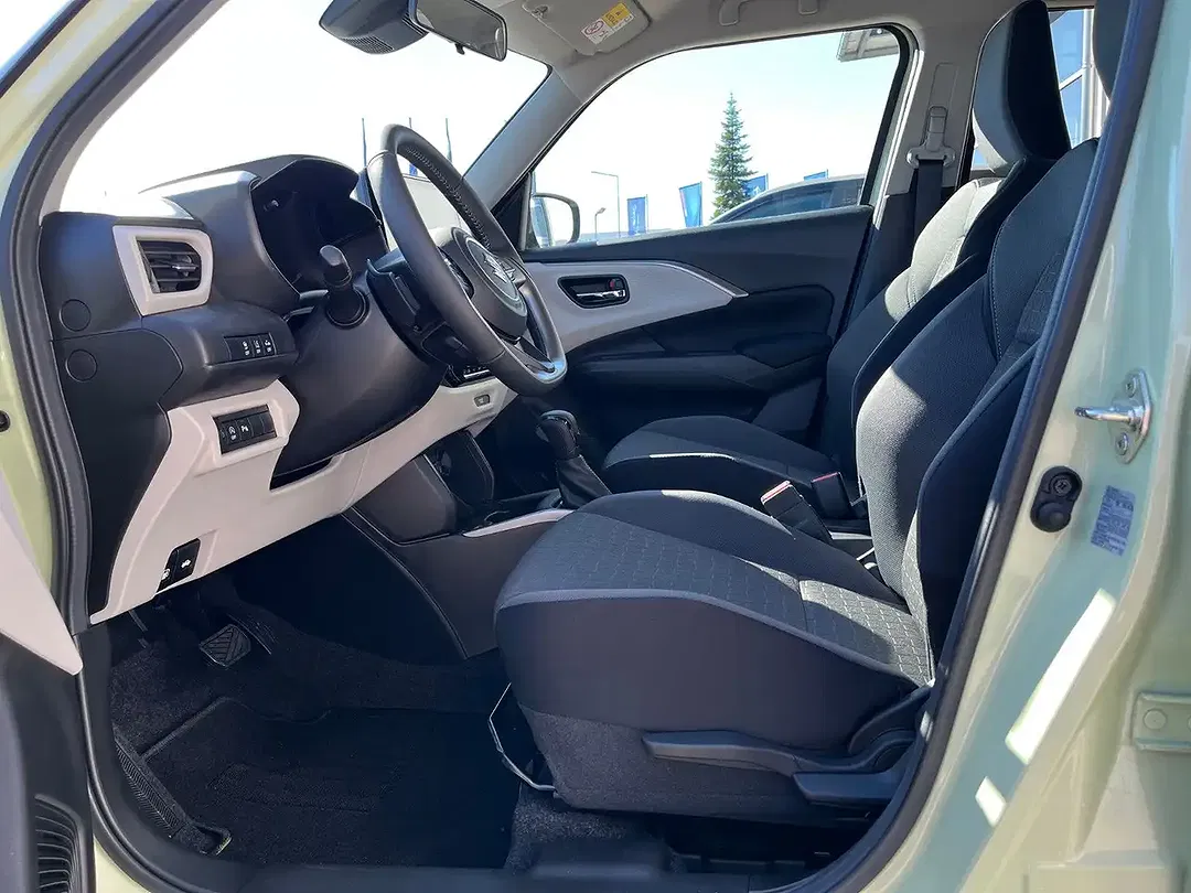 Suzuki Swift - Thumbnail 11