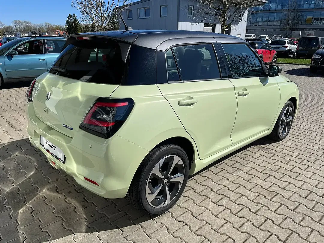 Suzuki Swift - Thumbnail 7