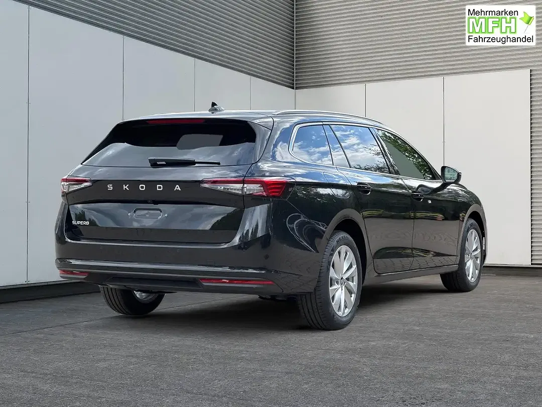 Skoda Superb - Thumbnail 3