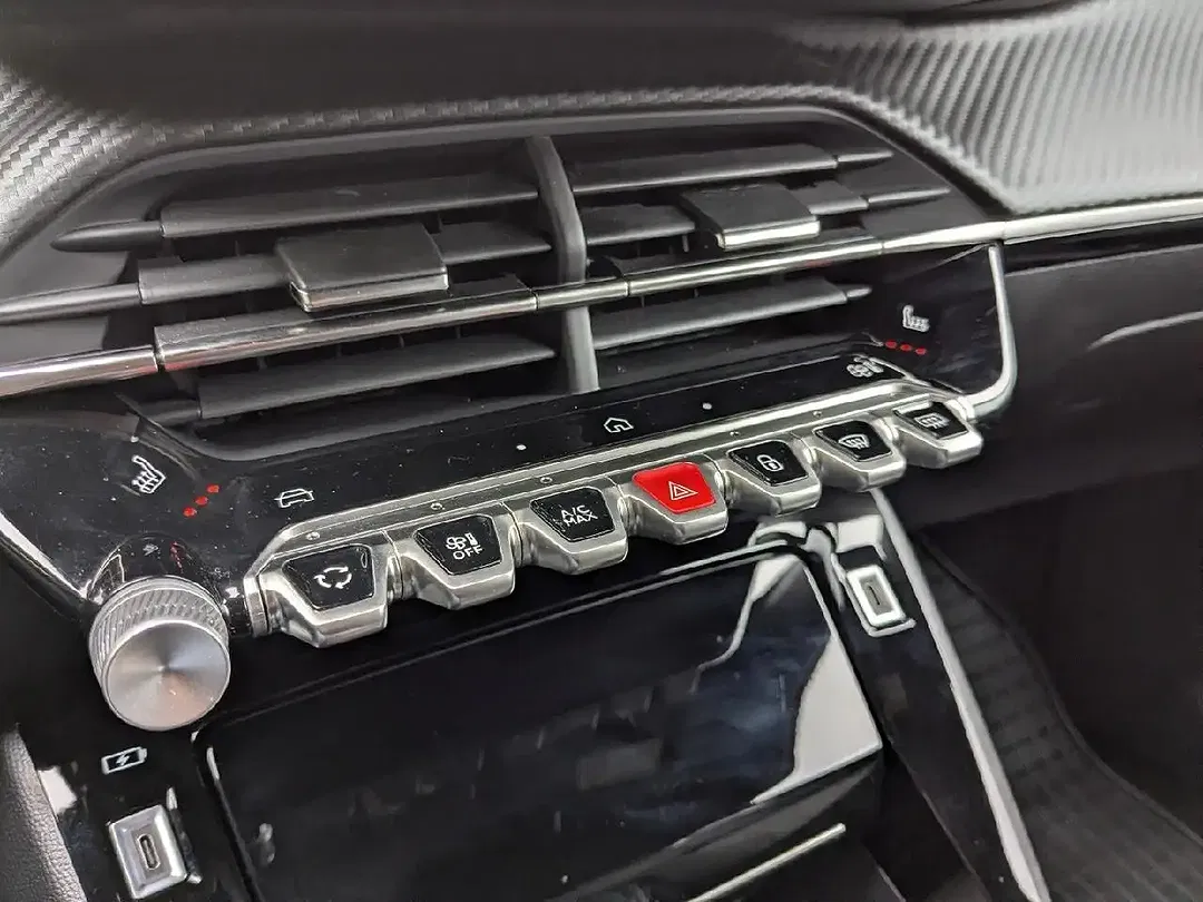 Peugeot 2008 - Thumbnail 14