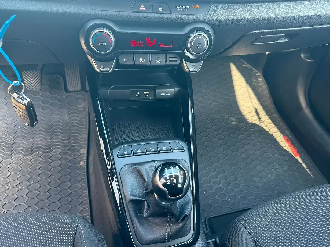 Kia Rio - Thumbnail 14