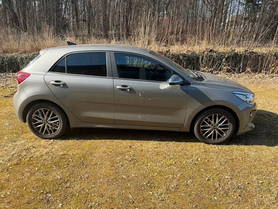 Kia Rio - Thumbnail 4