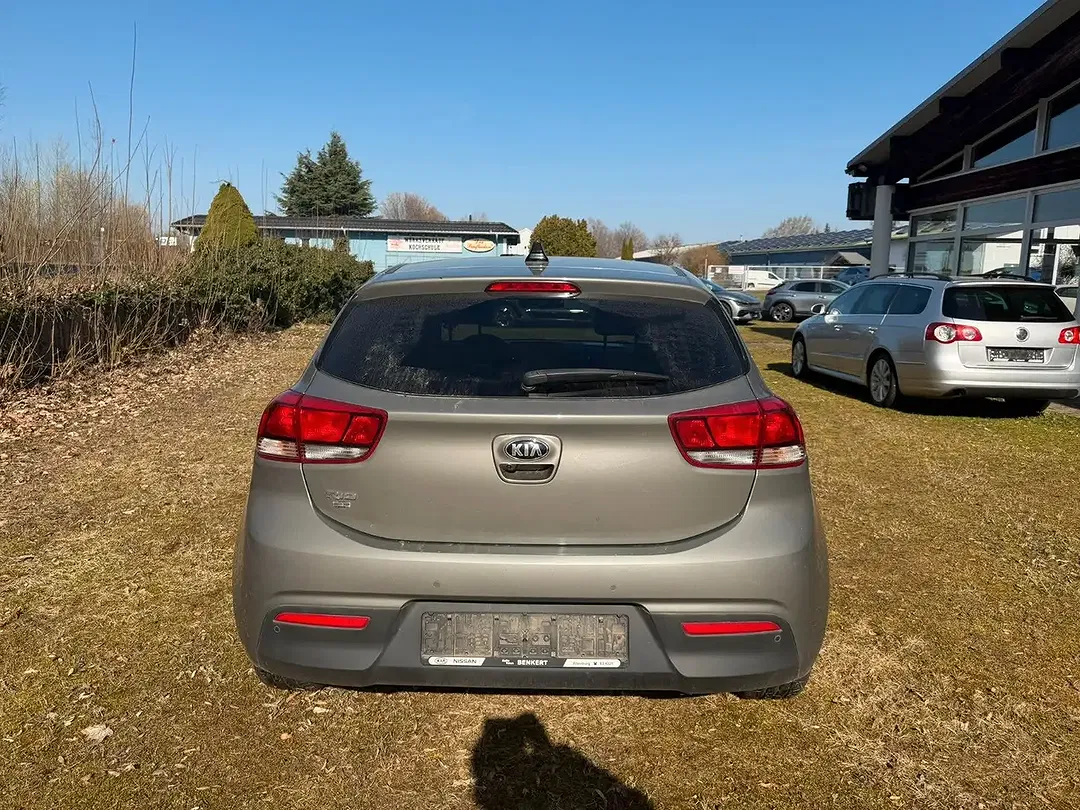 Kia Rio - Thumbnail 8