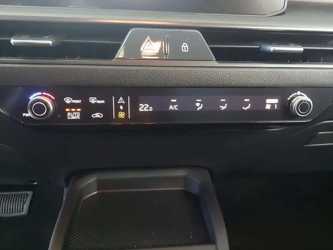 Kia Stonic - Thumbnail 11