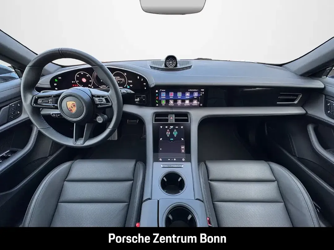 Porsche Taycan - Thumbnail 14