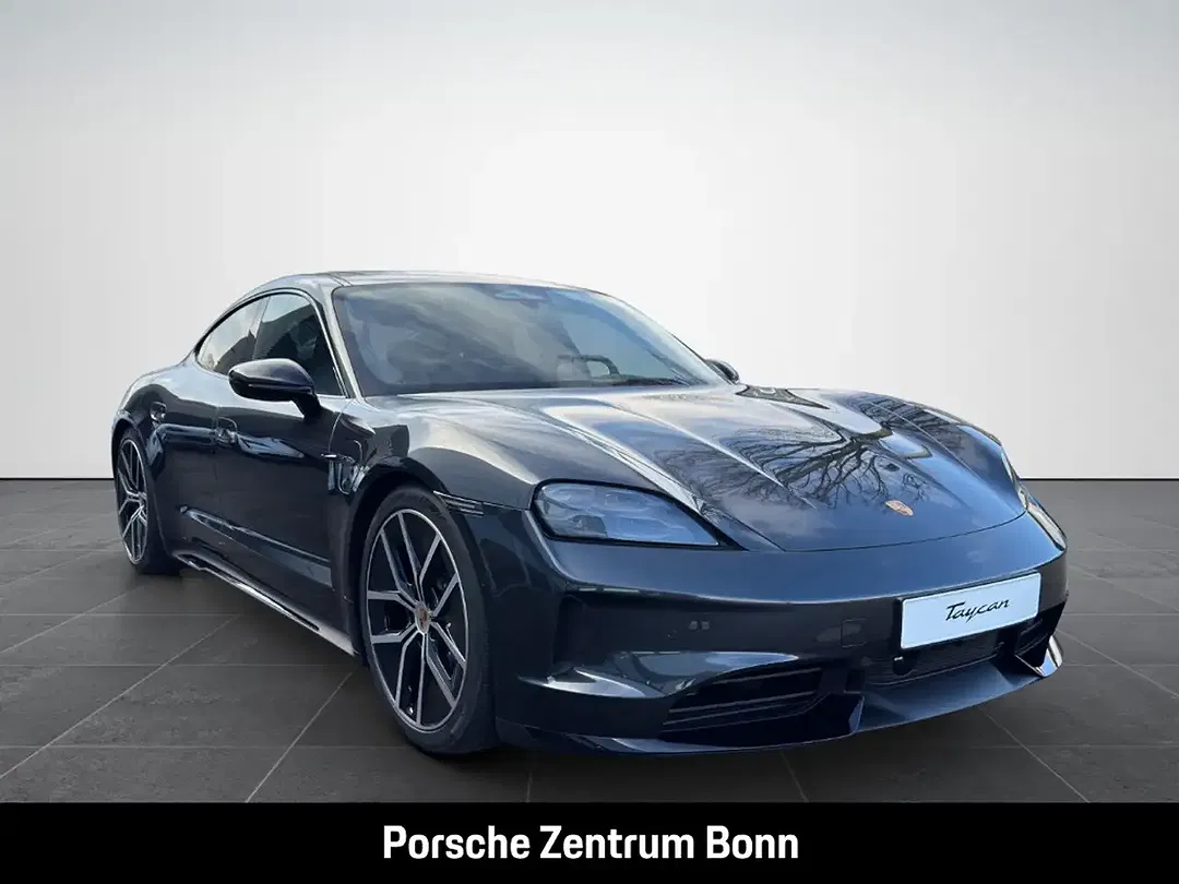 Porsche Taycan - Thumbnail 3
