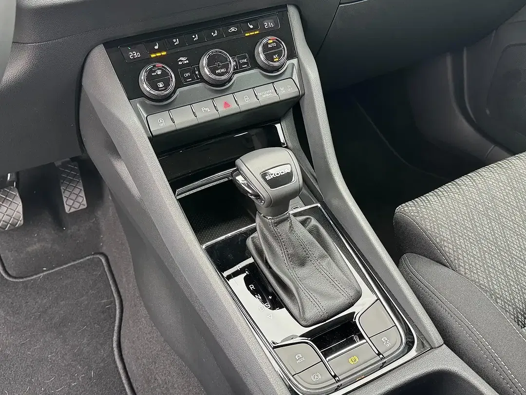 Skoda Karoq - Thumbnail 14