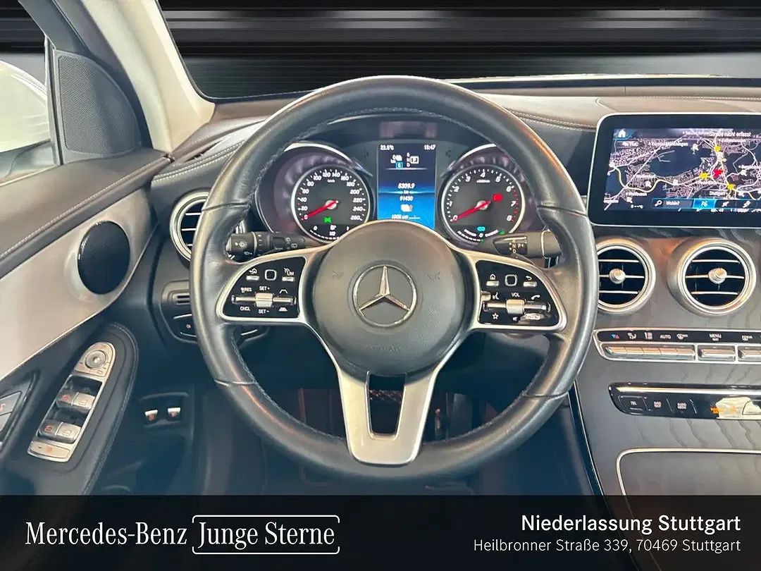 Mercedes-Benz GLC 300 - Thumbnail 9